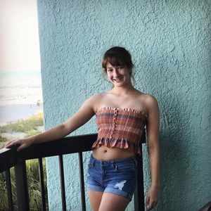 Meet your Posher, Cecelia